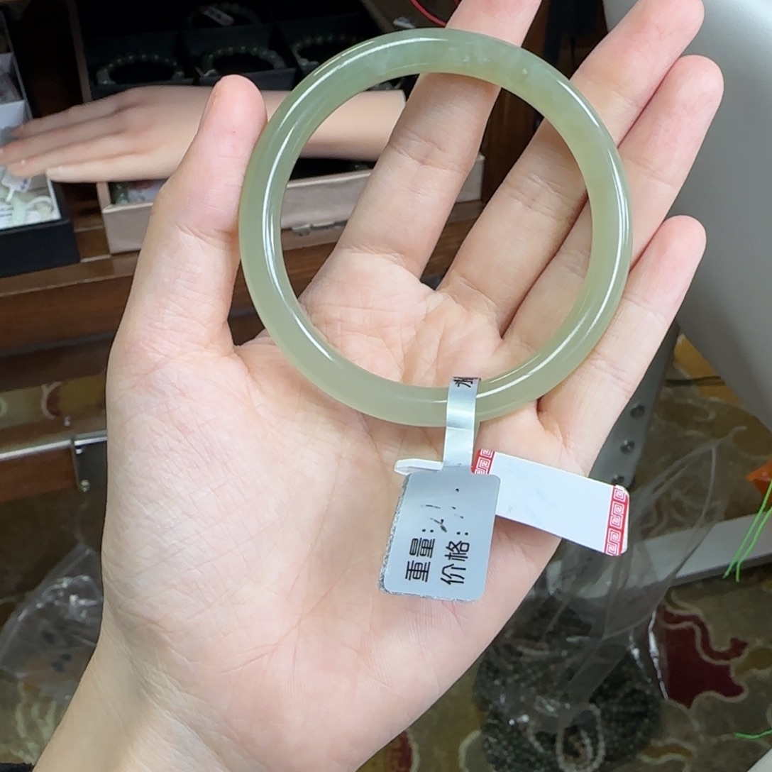 和田玉未镶嵌手镯57