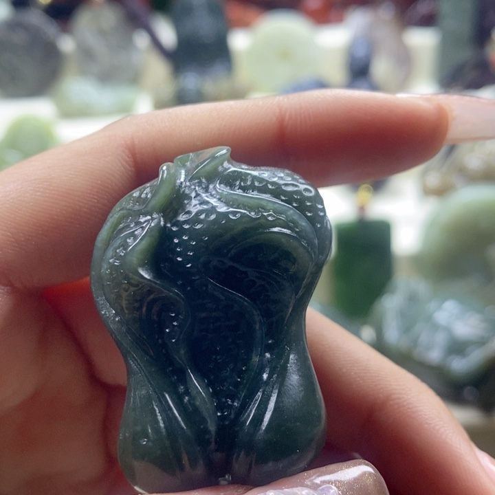 和田玉颈饰未镶嵌