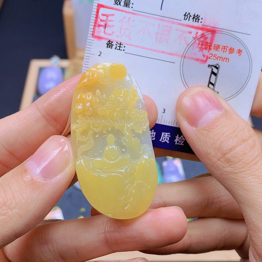 翡翠未镶嵌颈饰翡翠