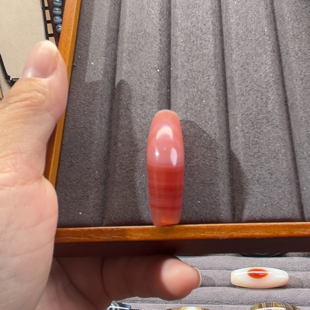 贾***乐玛瑙/玉髓合金颈饰