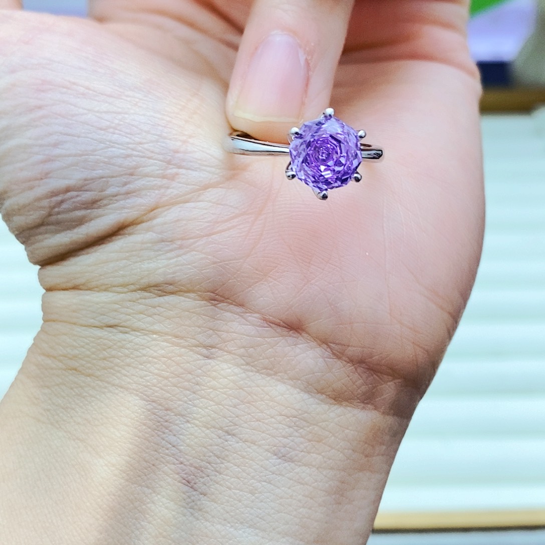 戒指彩色蓝宝石未镶嵌