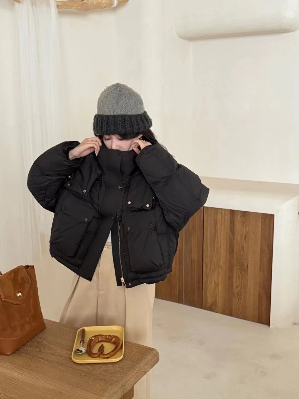 CK 88883新款高质短款连帽派克鹅绒服