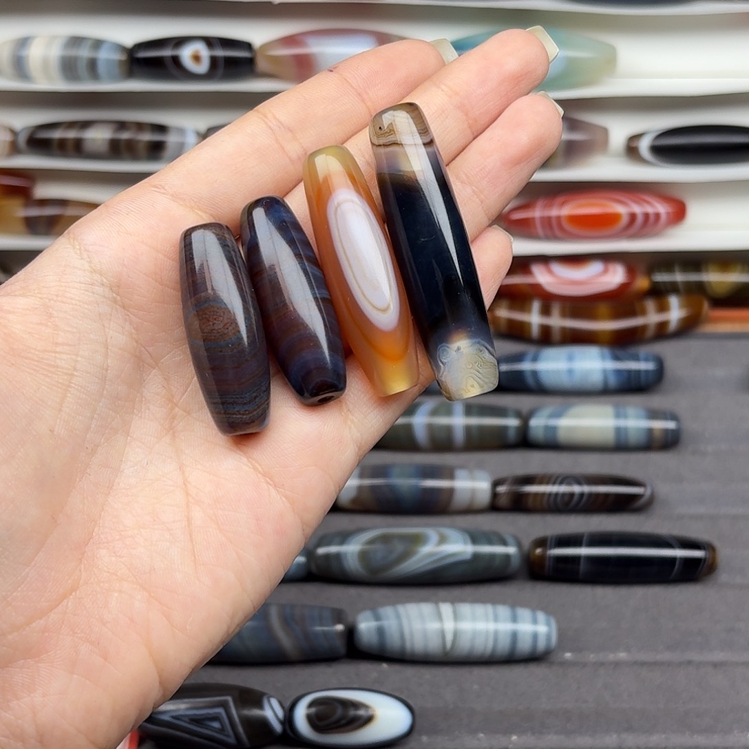 w***丶玛瑙/玉髓合金珠宝半成品最右边10其他20