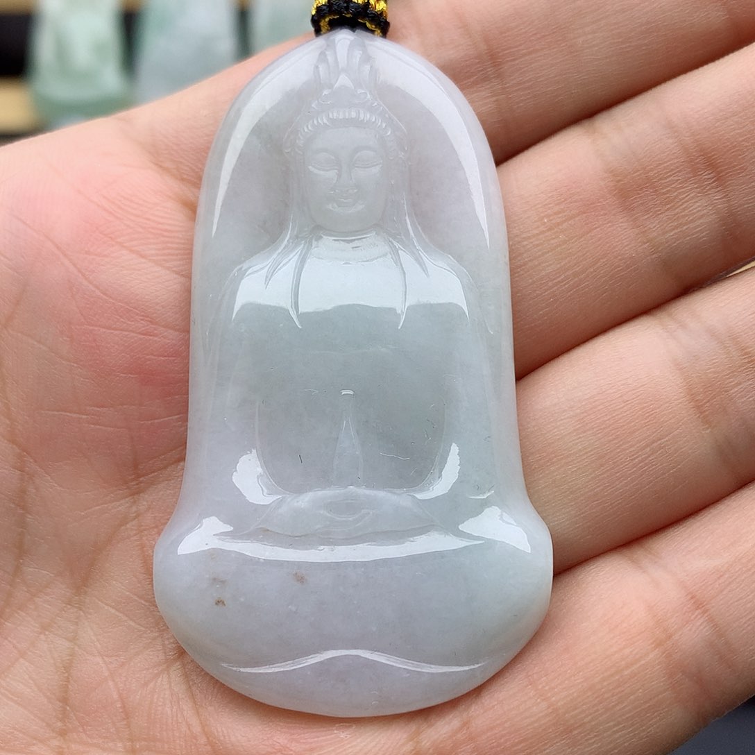 翡翠颈饰未镶嵌素衣观音