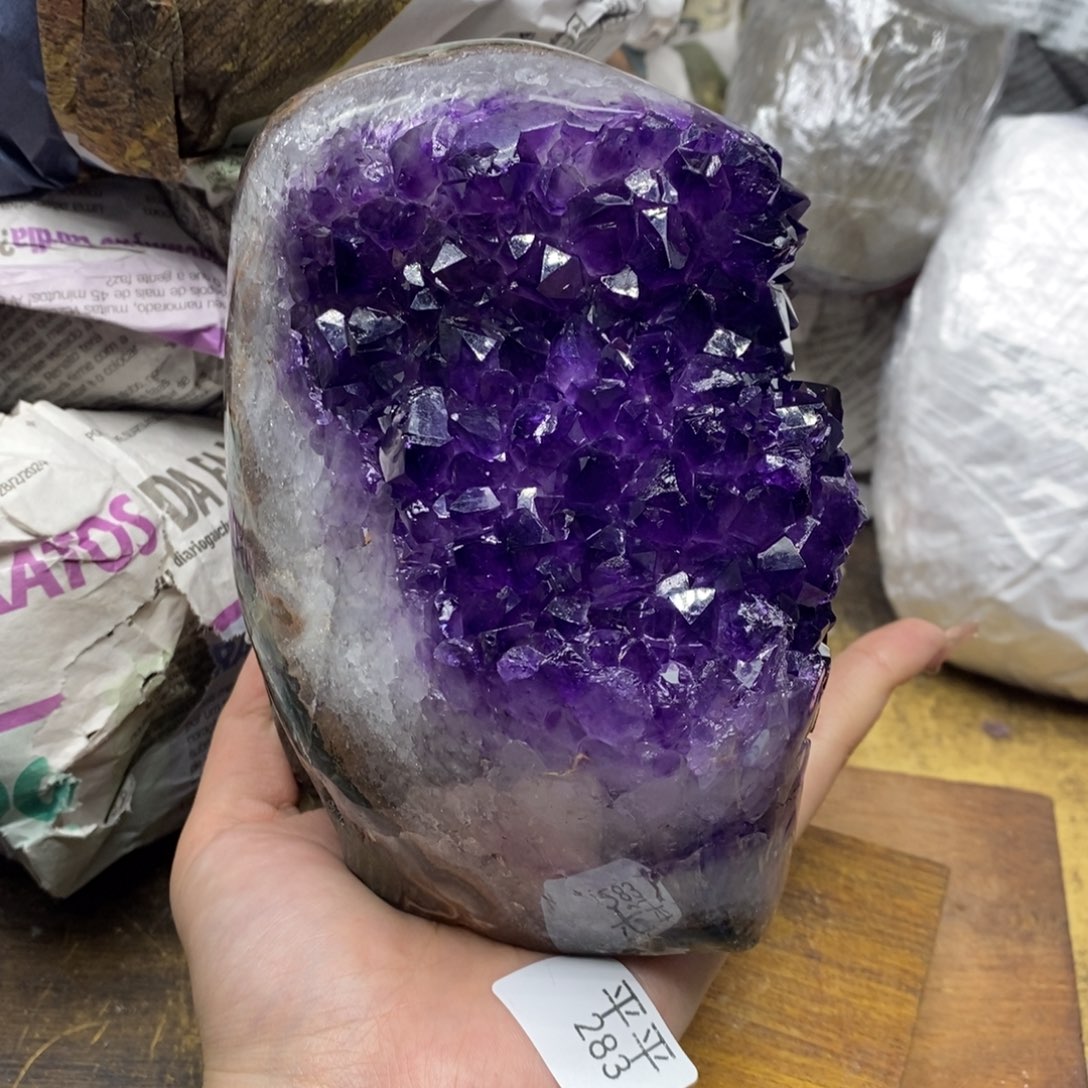 乌拉圭未镶嵌紫晶