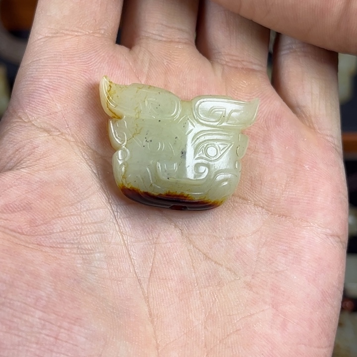 和田玉（糖玉）未镶嵌颈饰