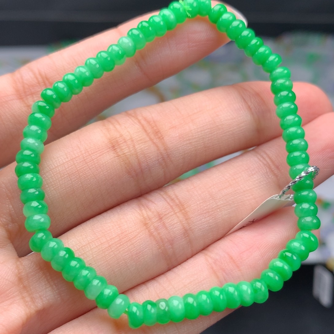 翡翠手链未镶嵌卡