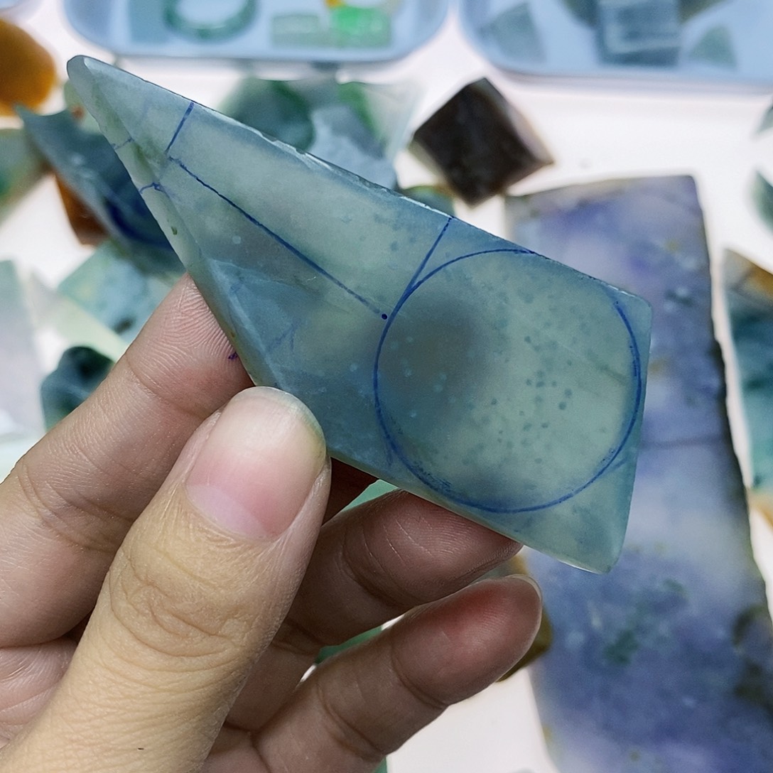 王***湿定制翡翠未镶嵌包工料一无事牌和梯形无事尽大，余料全戒面