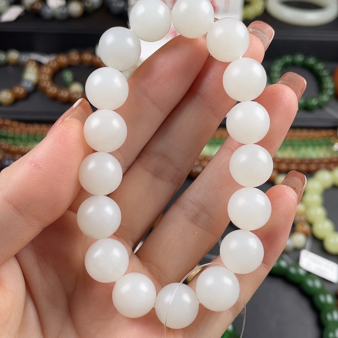 未镶嵌和田玉手链