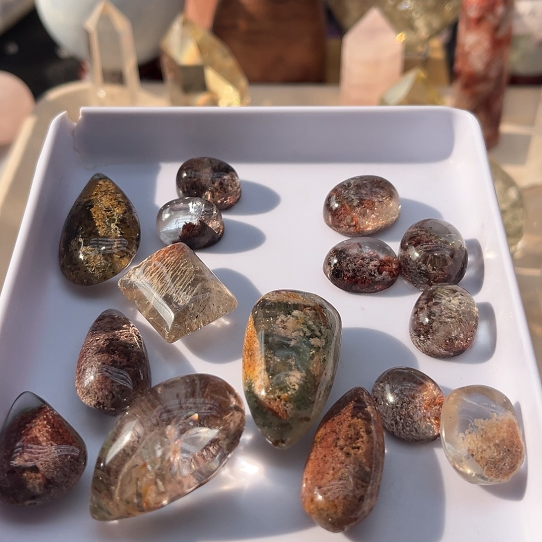 卜***名水晶珠宝半成品未镶嵌138