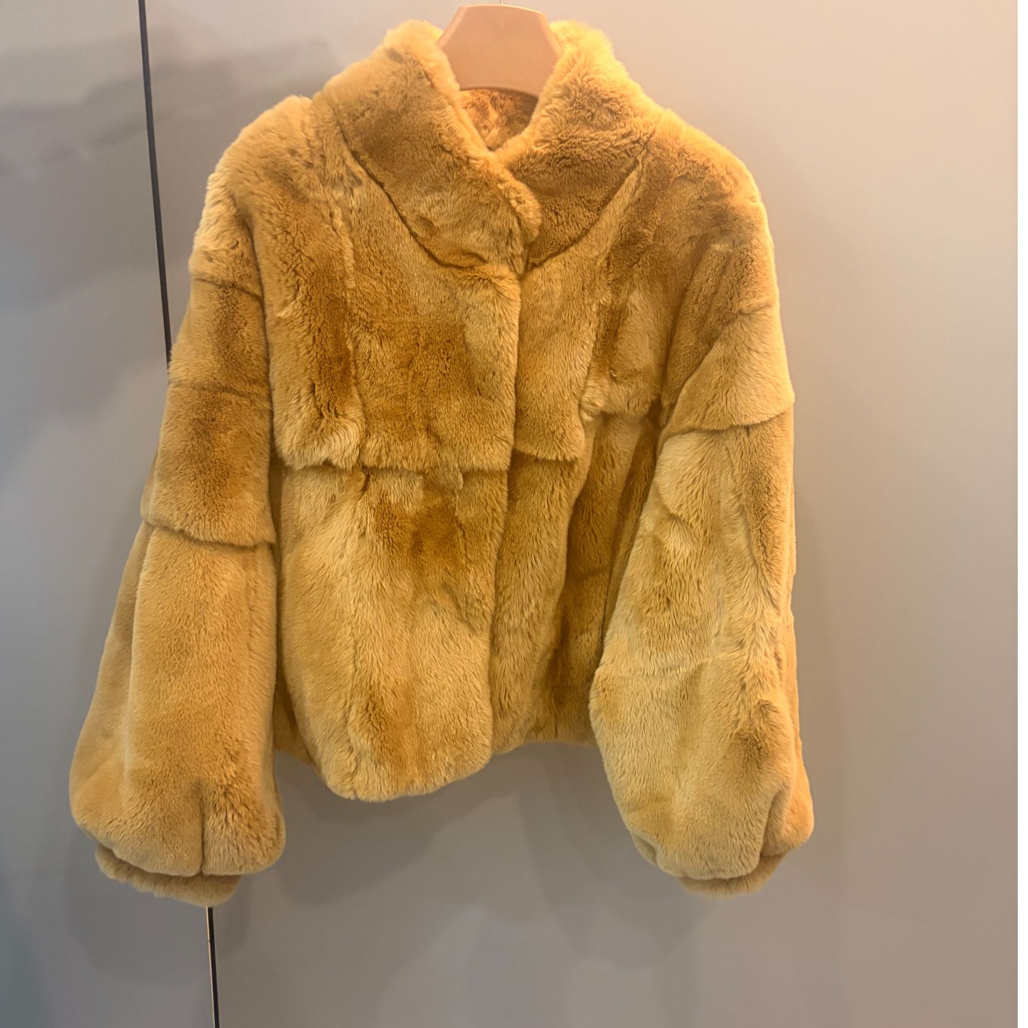 【YOYO推荐】XIASIQING｜25FW 1108 新款显瘦时尚獭兔毛皮草外套