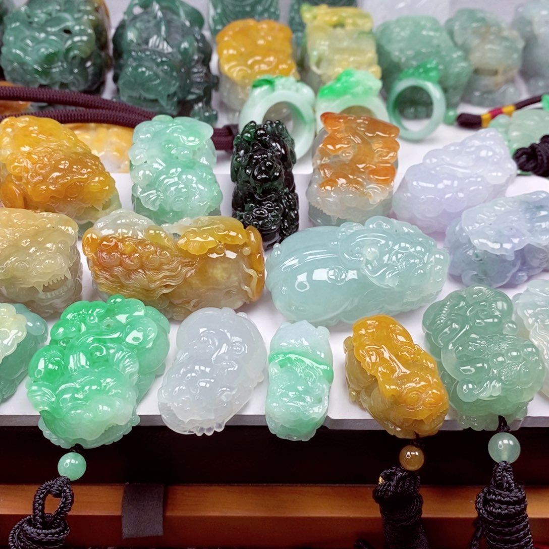 翡翠未镶嵌颈饰翡翠