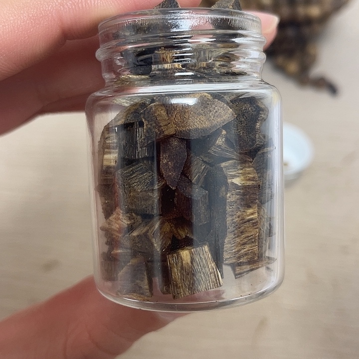 沉香沉香碎屑奇楠沉香高油边料一瓶10克