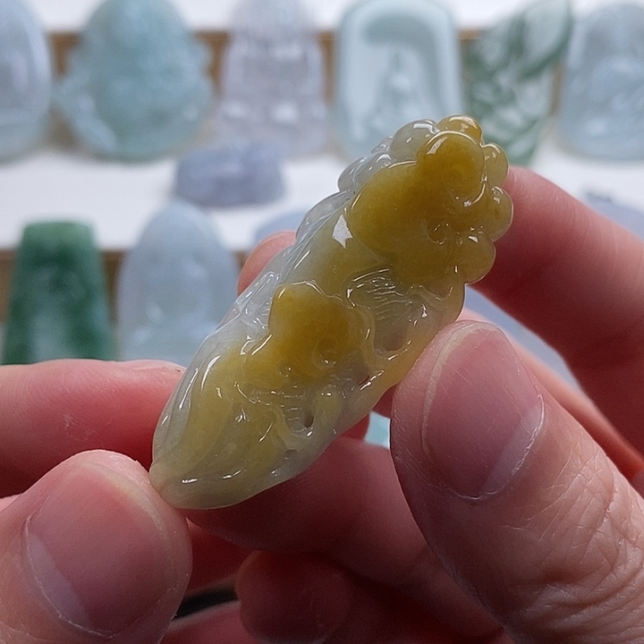 翡翠未镶嵌颈饰翡翠