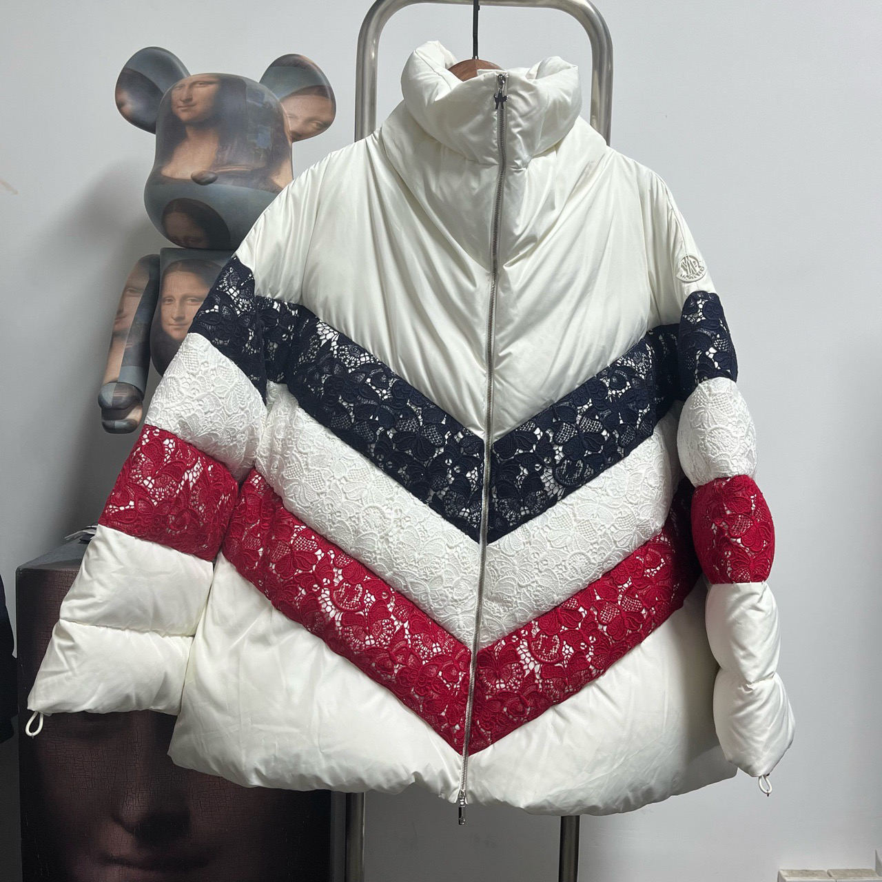 全新未使用 MONCLER CHUNJIE羽绒服 L0209 尺码：0 衣长72 胸围73