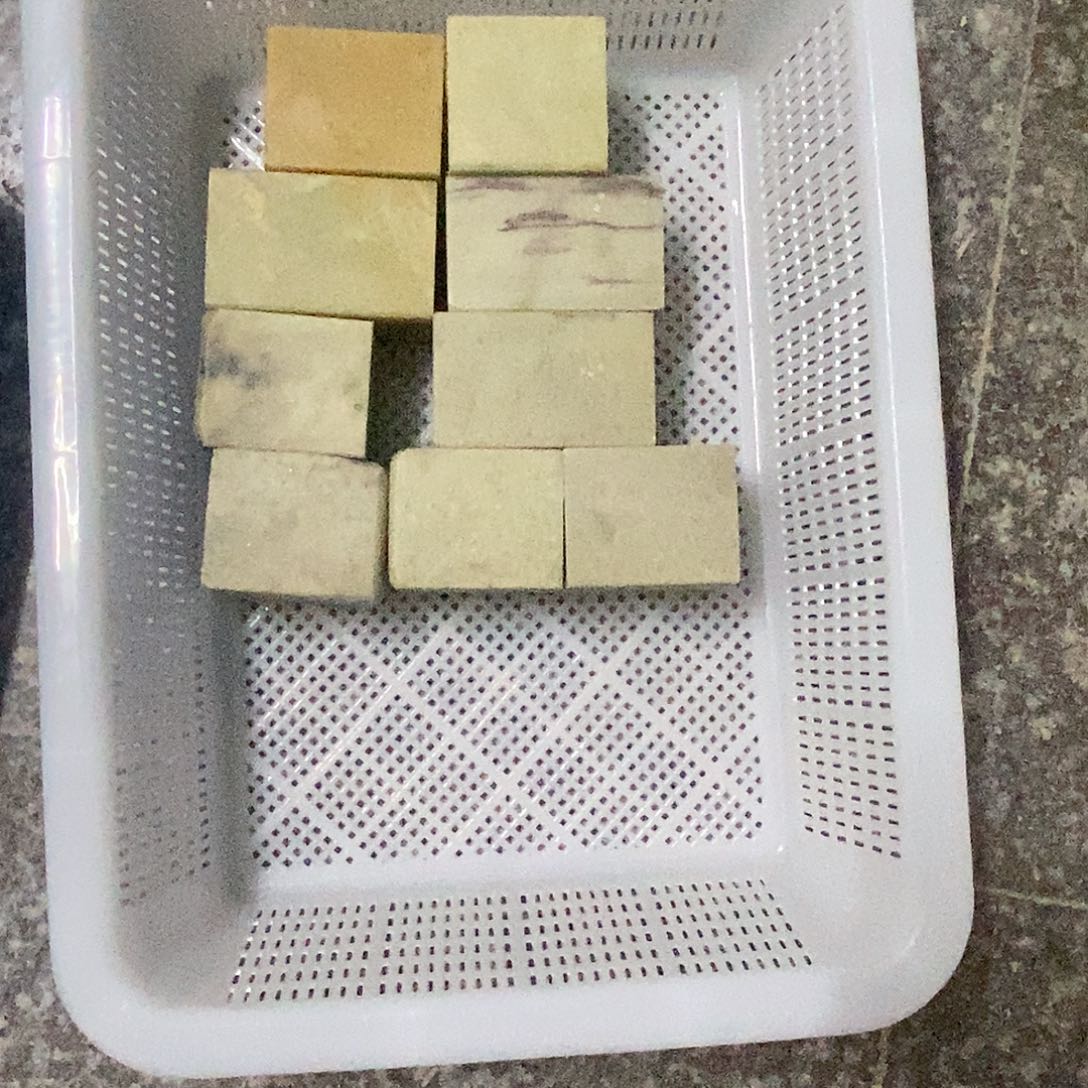 老挝石不过我们还可以用的护肤品用