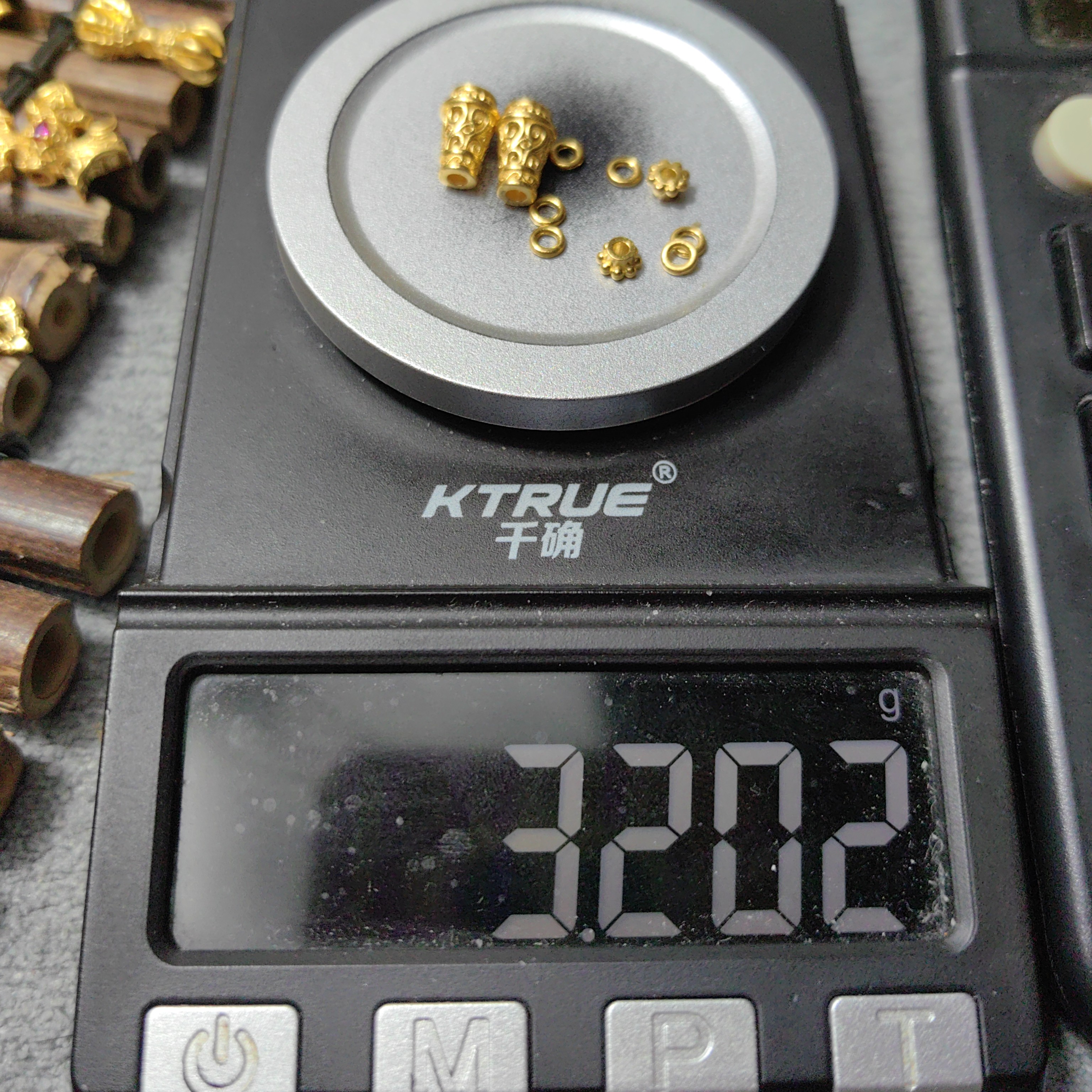 足金999唐草弟子珠黄金文玩配饰