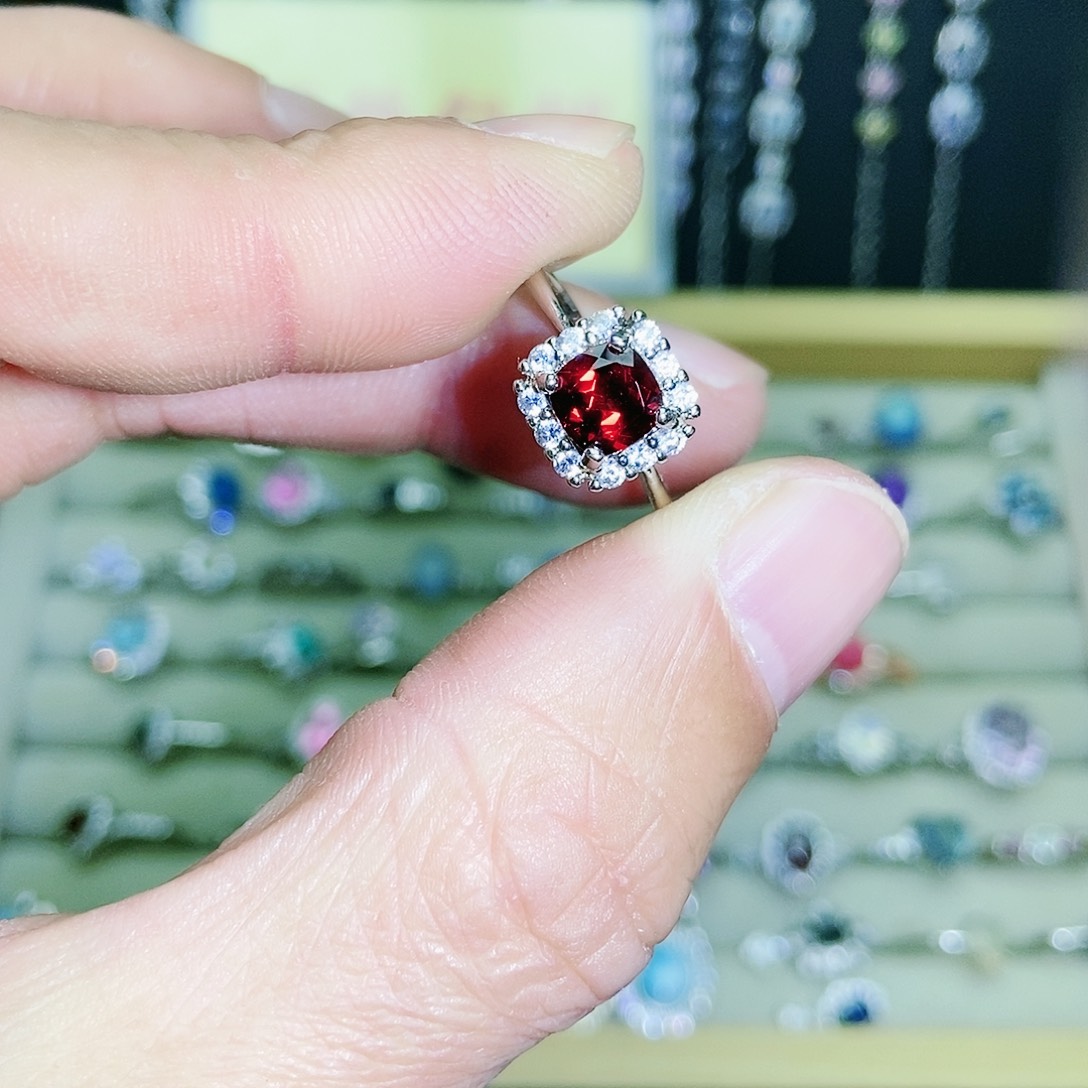 【闪购商品】未镶嵌戒指石榴石