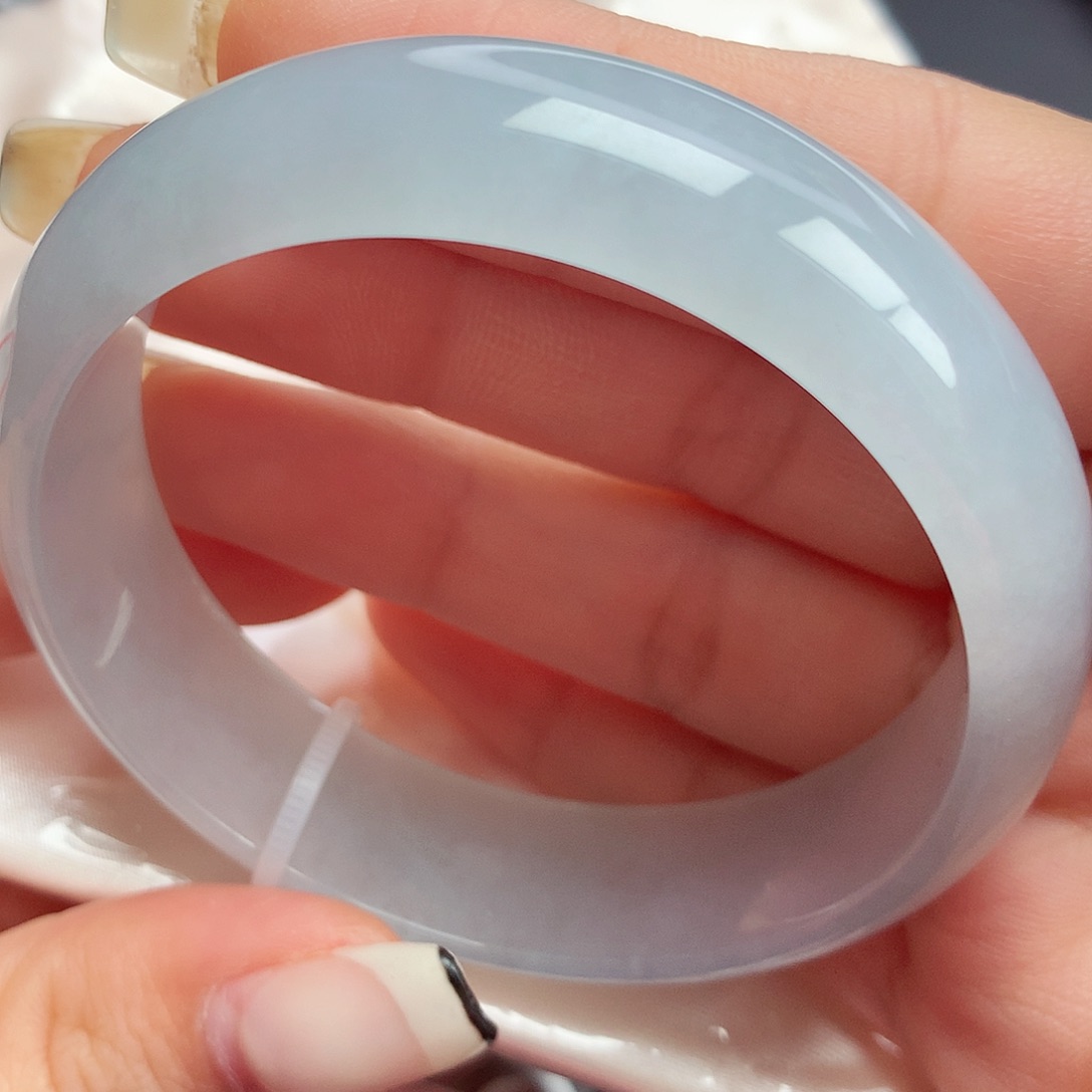 翡翠手镯未镶嵌57-58圈口