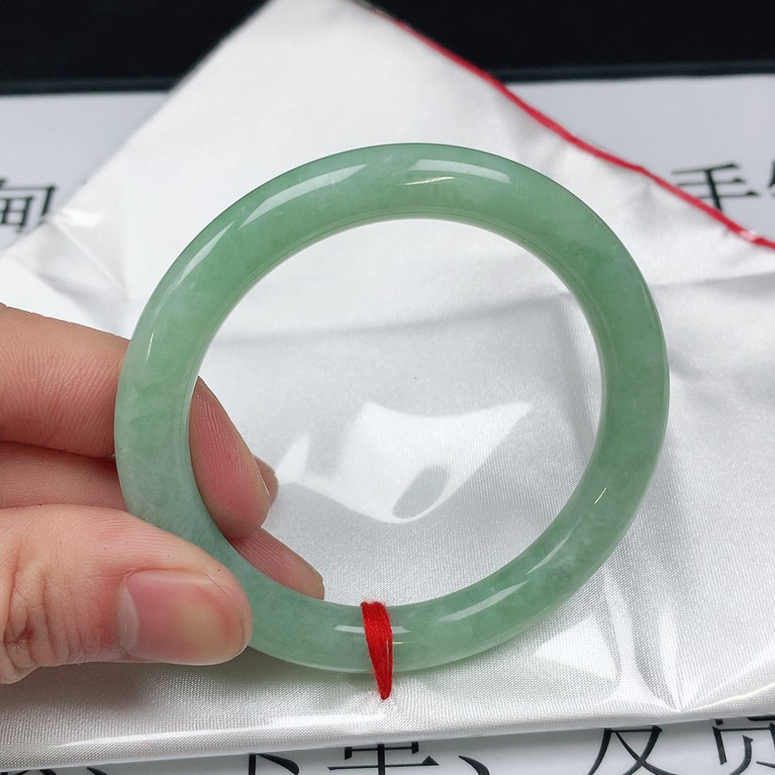 翡翠手镯未镶嵌圈53