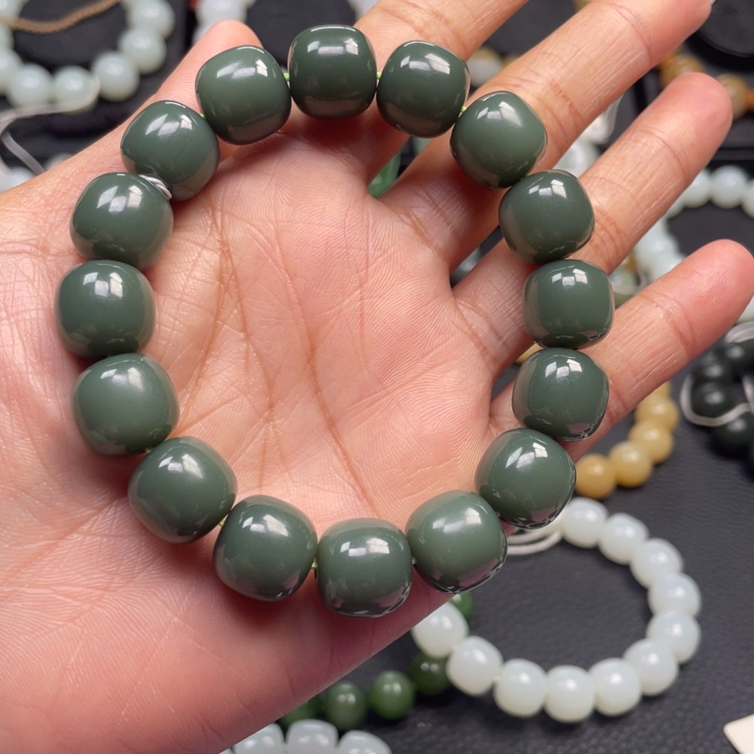 和田玉未镶嵌手链