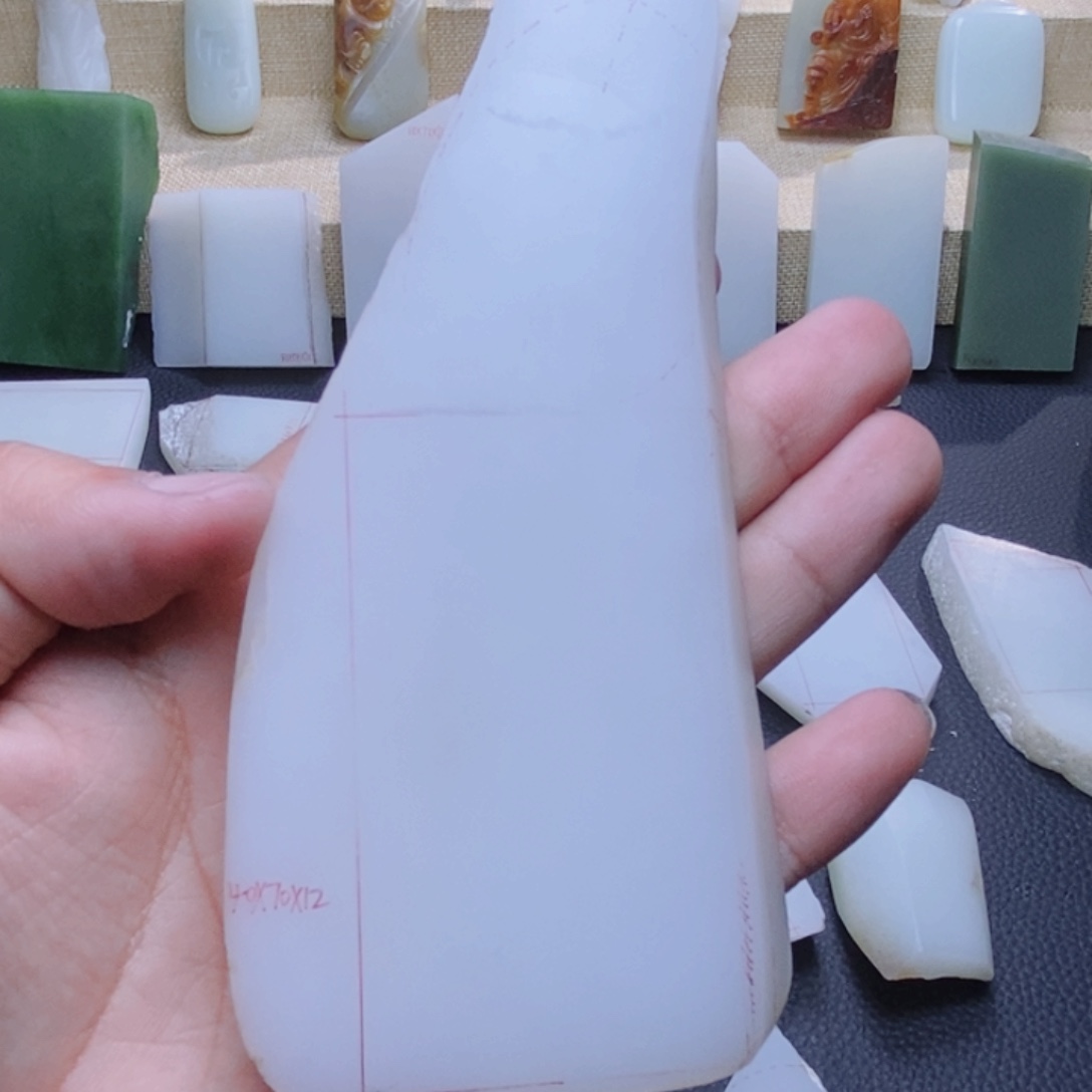 定制和田玉吊坠未镶嵌