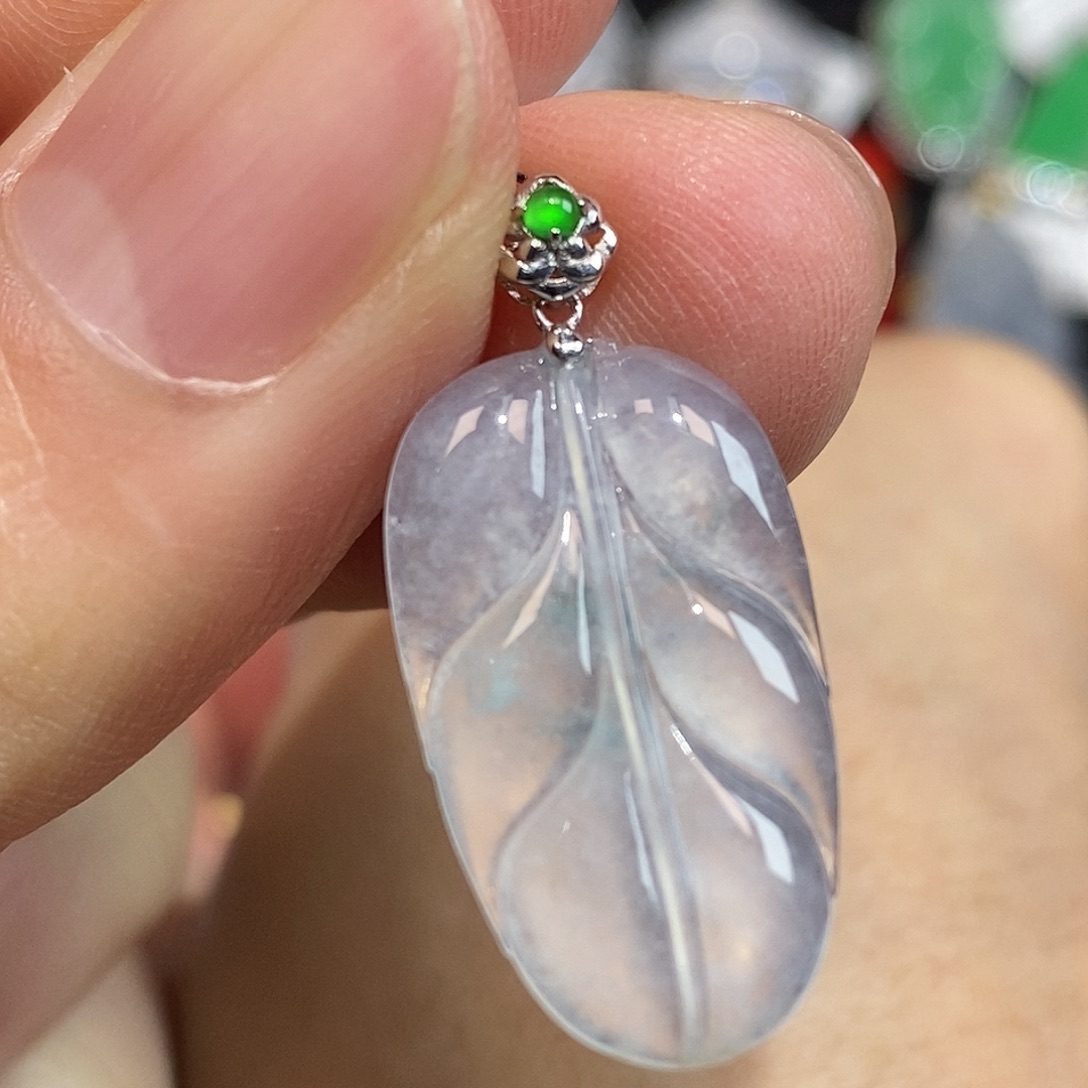 翡翠颈饰18K金镶嵌叶子