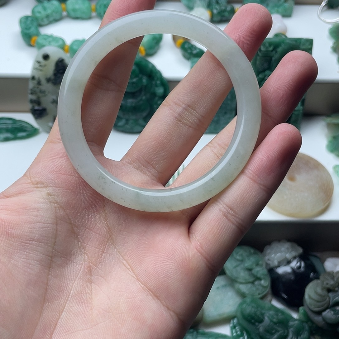 *****独山玉未镶嵌手镯