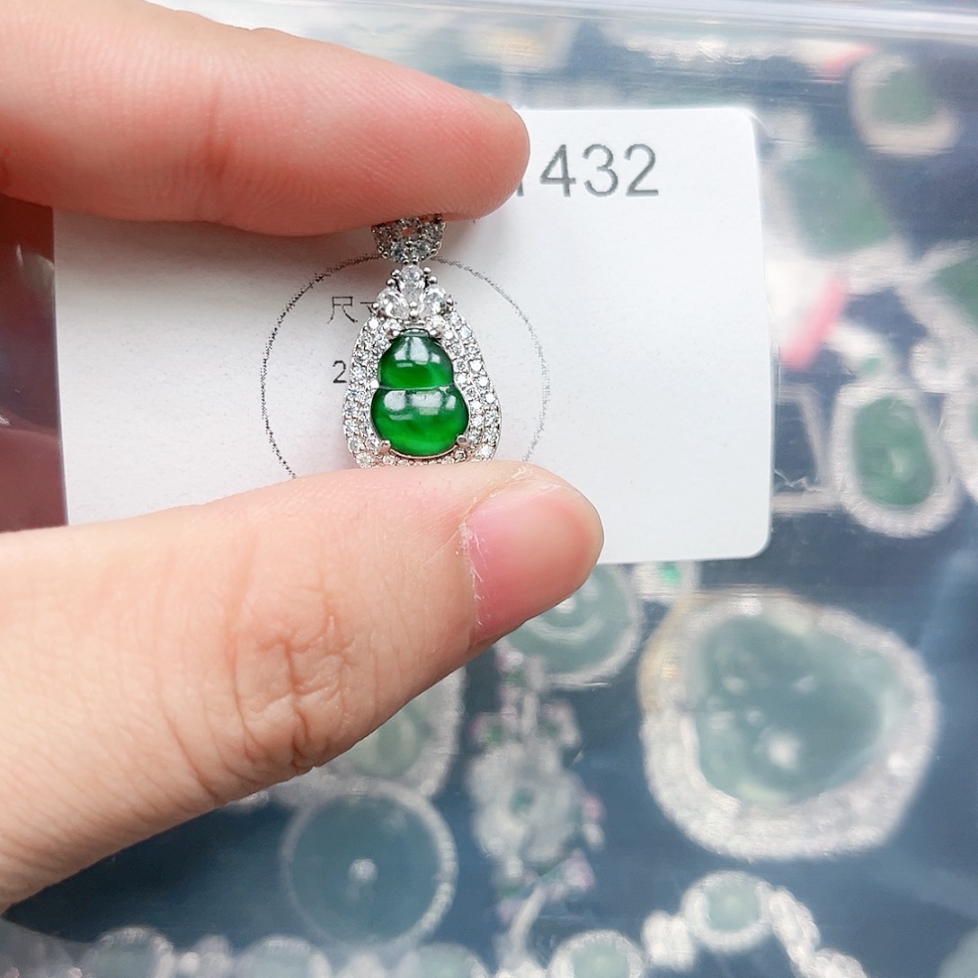 翡翠颈饰未镶嵌翡翠1432