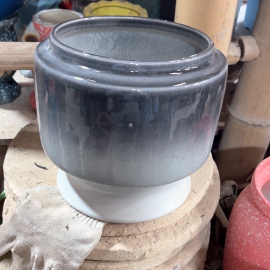 罐默认微瑕，有孔编号15-310