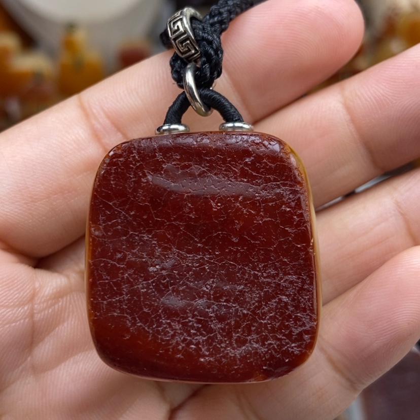 【闪购商品】琥珀颈饰未镶嵌