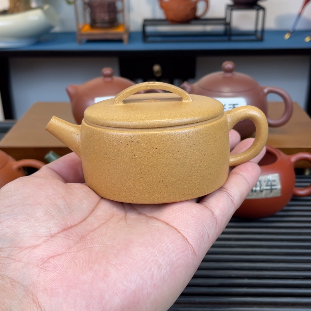 紫砂茶壶金黄段汉瓦150cc