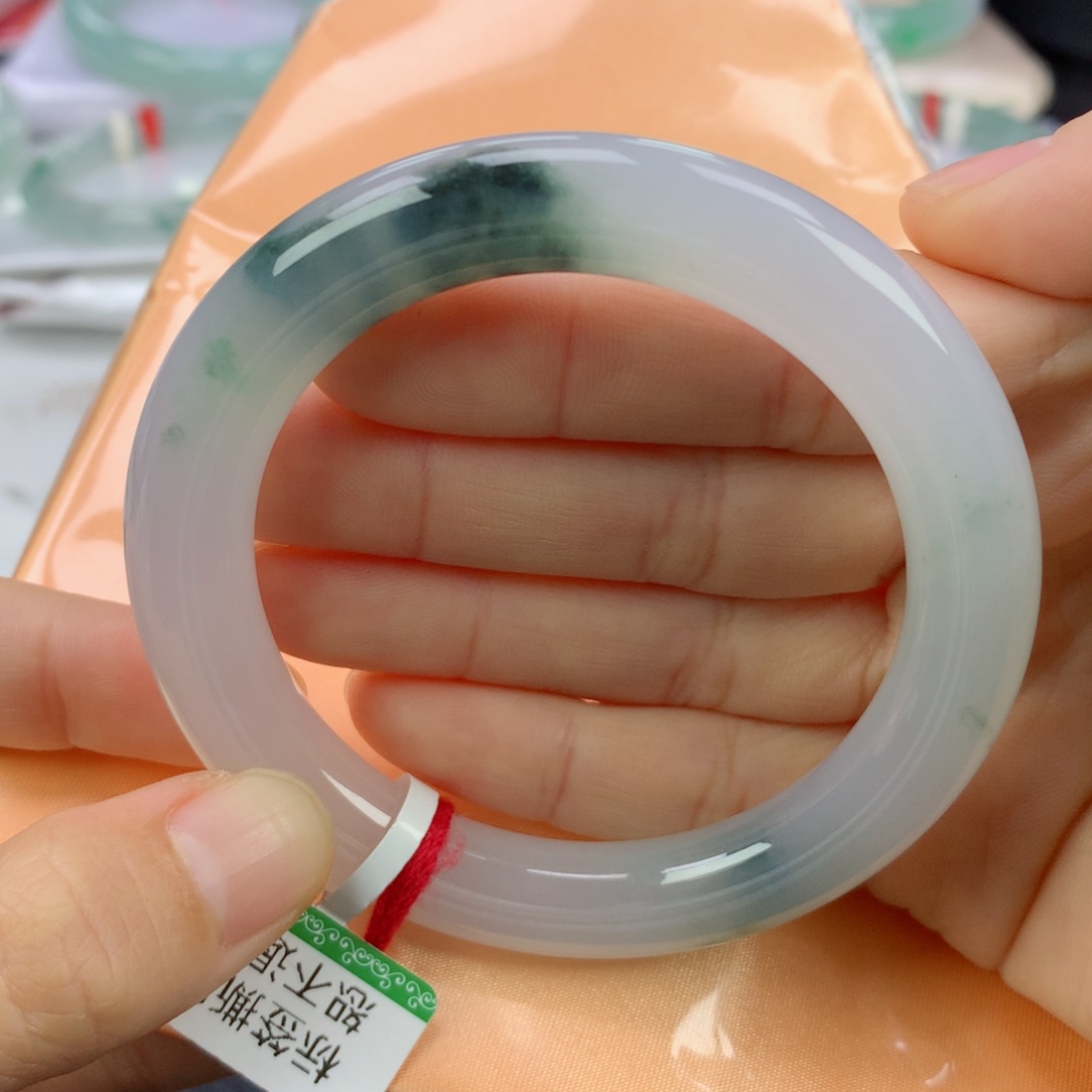 翡翠手镯未镶嵌53.9圆