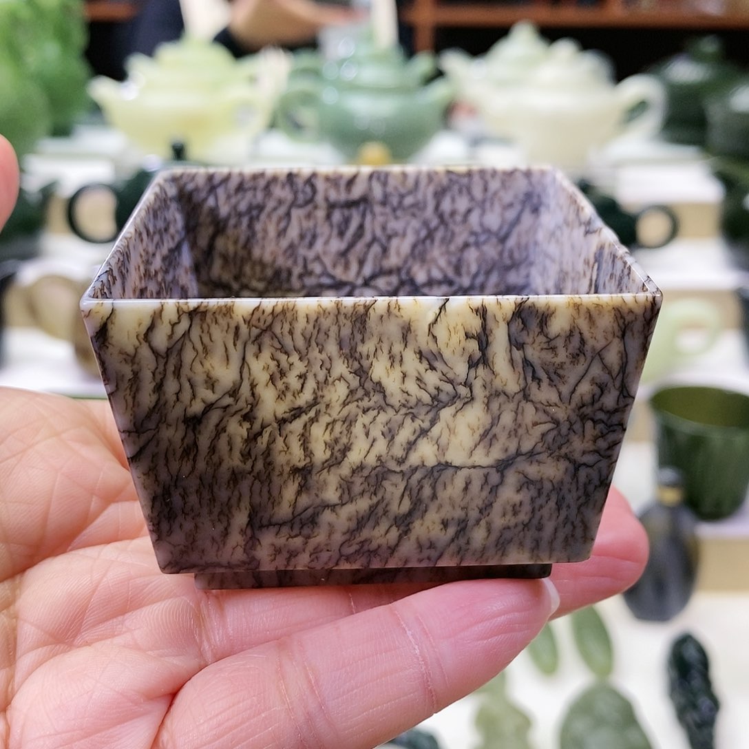 和田玉茶杯未镶嵌