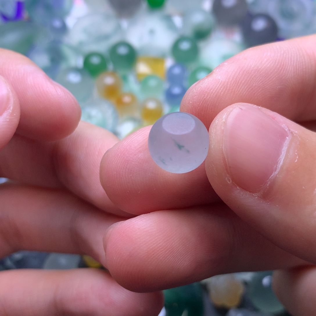 太***了定制翡翠未镶嵌珠子