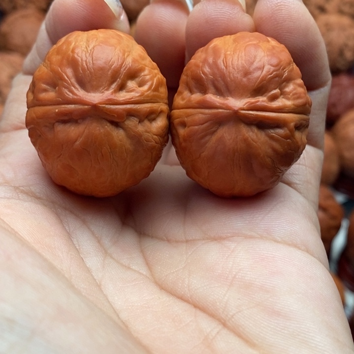 核桃精品文玩核桃手捻金元宝