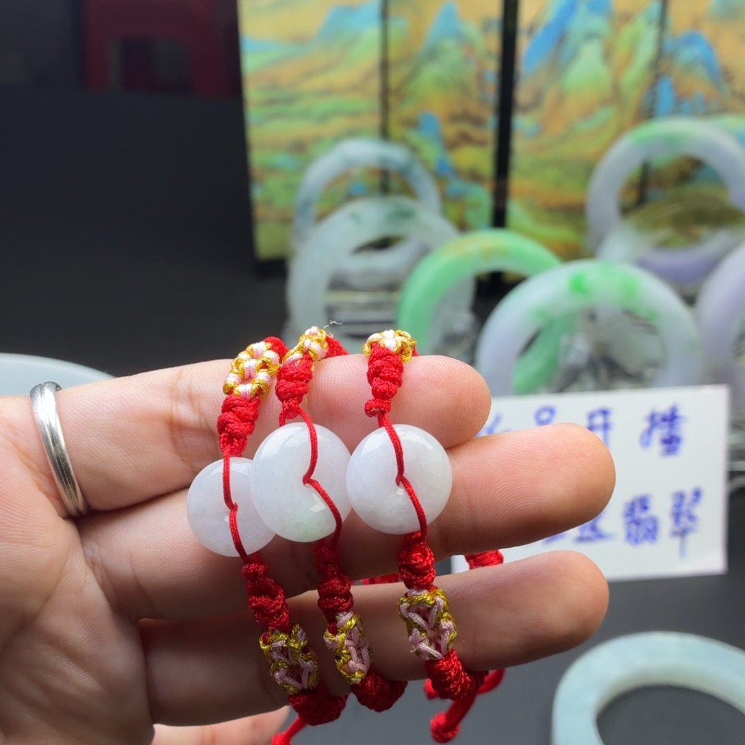 未镶嵌手绳翡翠多样性发货