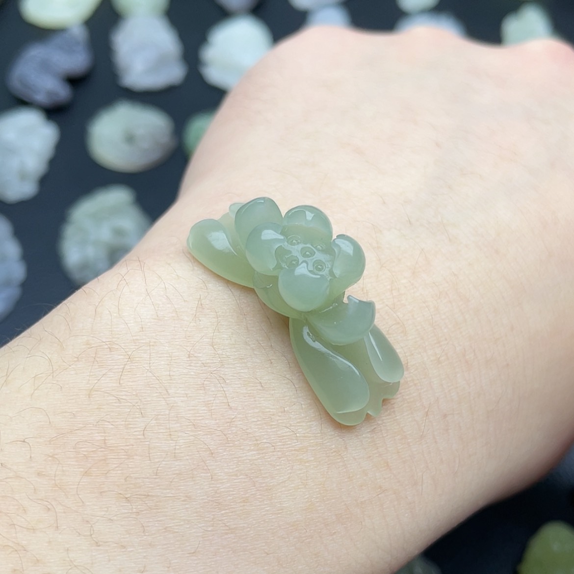 【闪购商品】颈饰未镶嵌和田玉