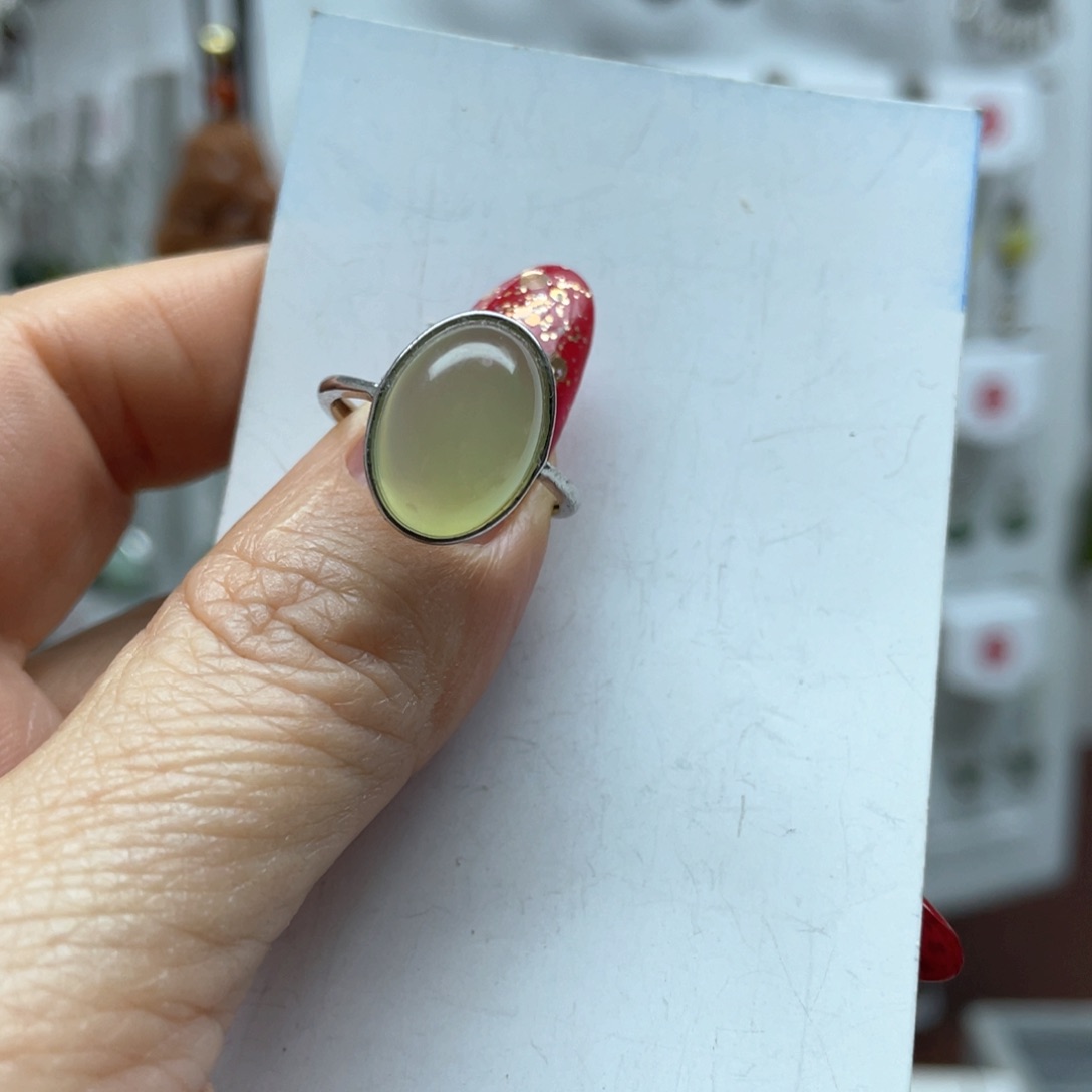 蛇纹石玉戒指未镶嵌