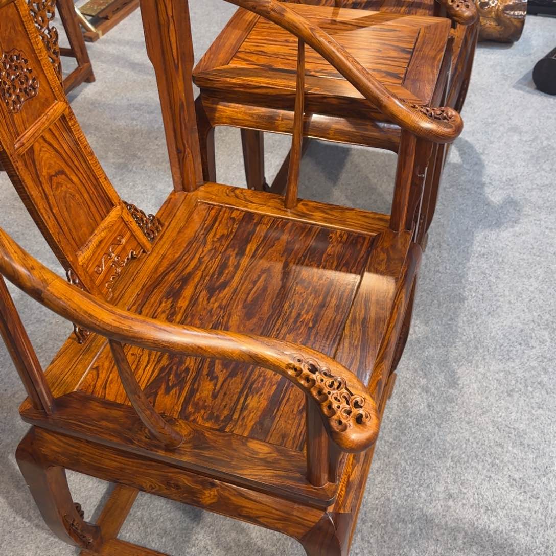 贡木至*……………………………………