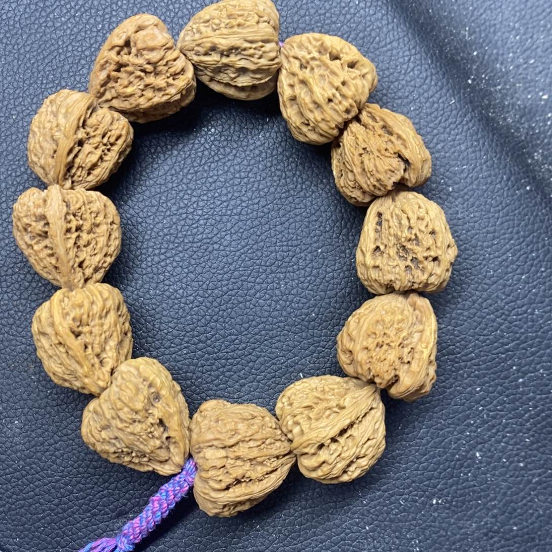 文玩核桃吊坠?***?南疆的三角