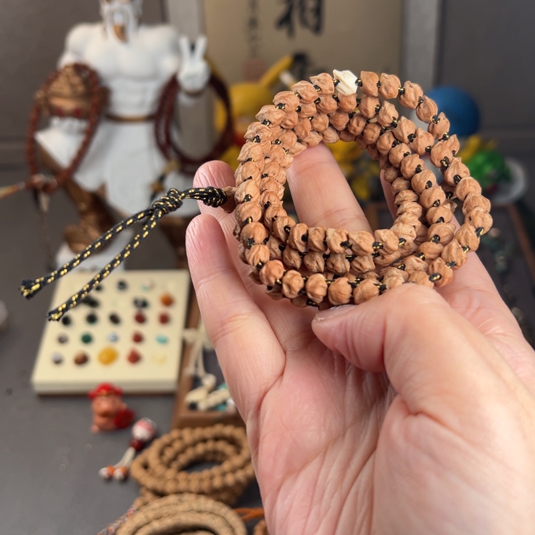 琴****柏香籽/百香籽吊坠