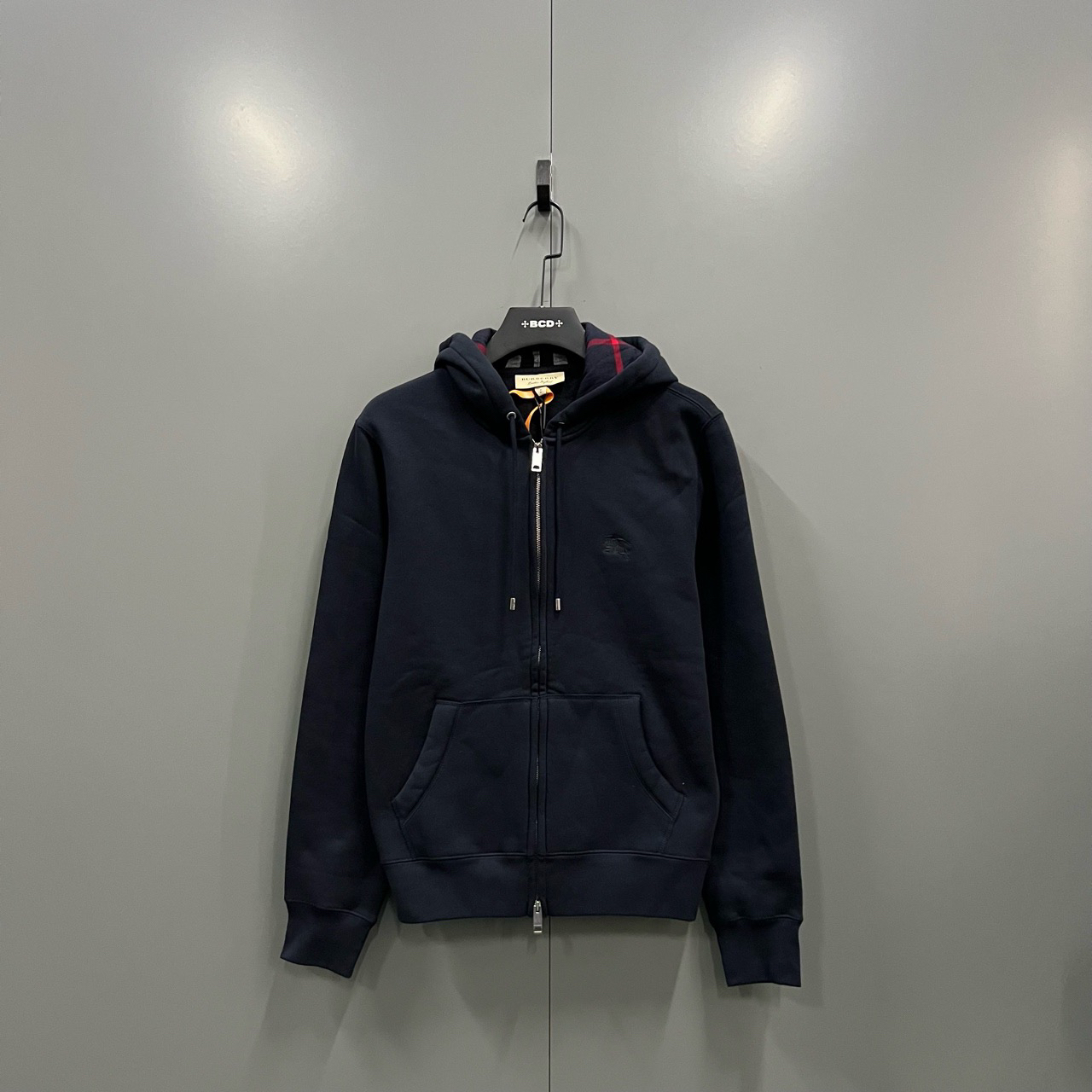 99新 BURBERRY/博柏利 （pl）204 藏青色拉链帽衫
