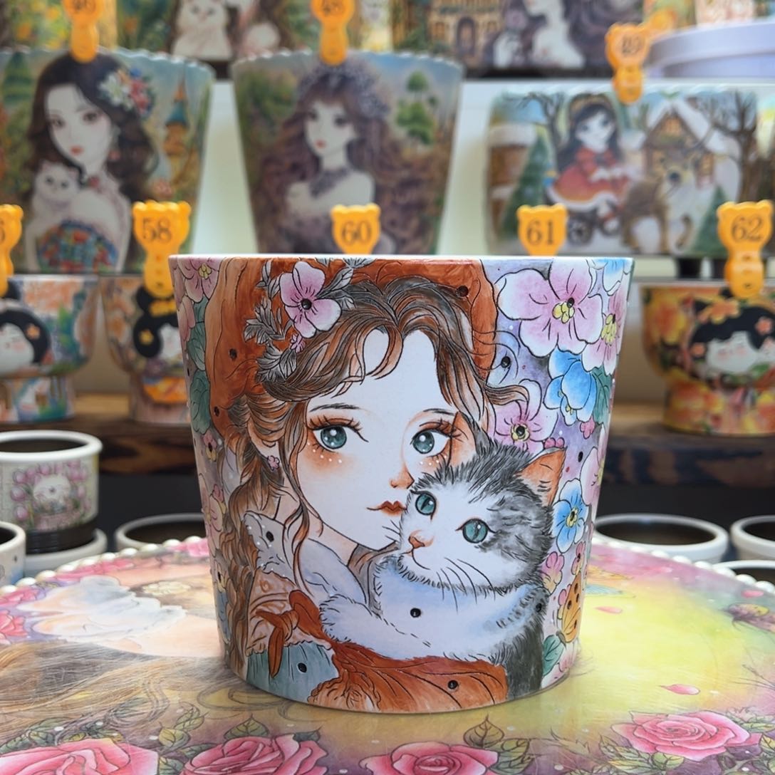 红陶薄雾的精工美盆