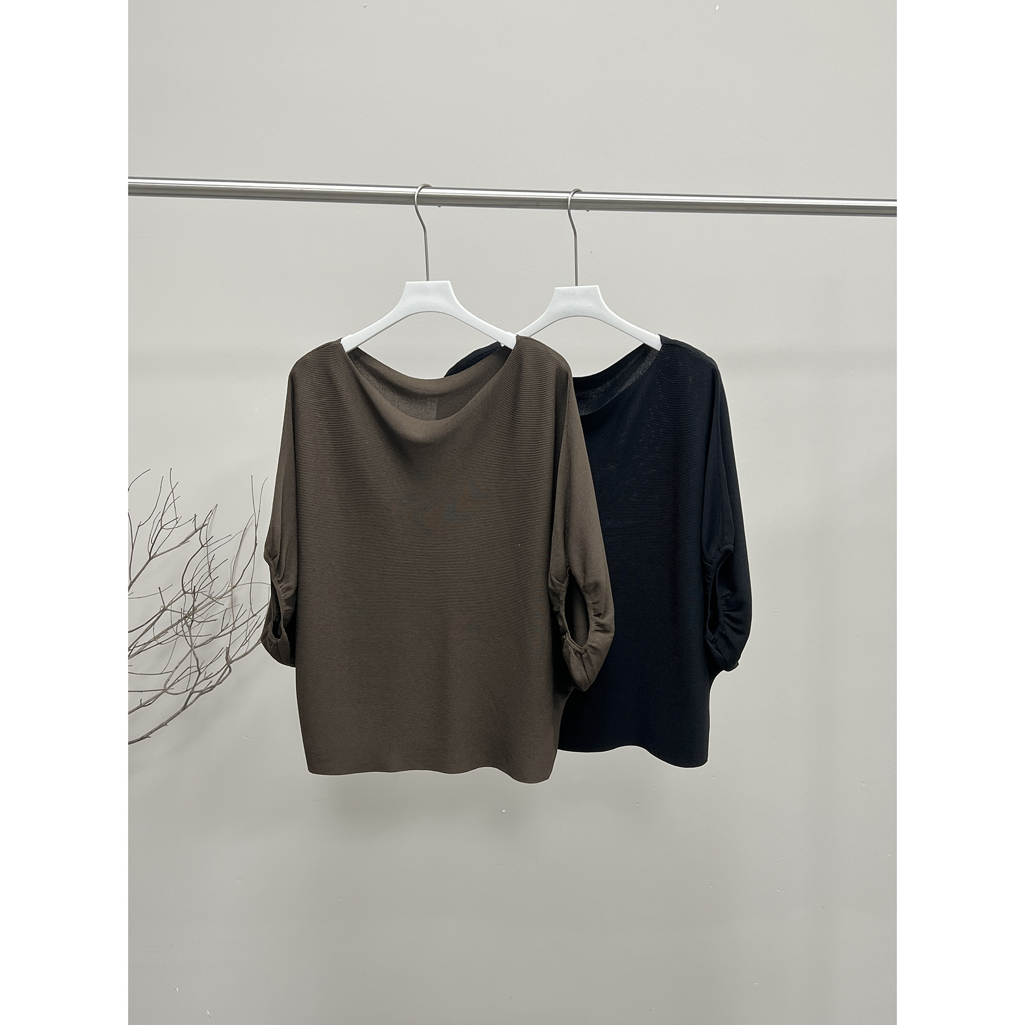 薄款船领蝙蝠袖针织衫K221