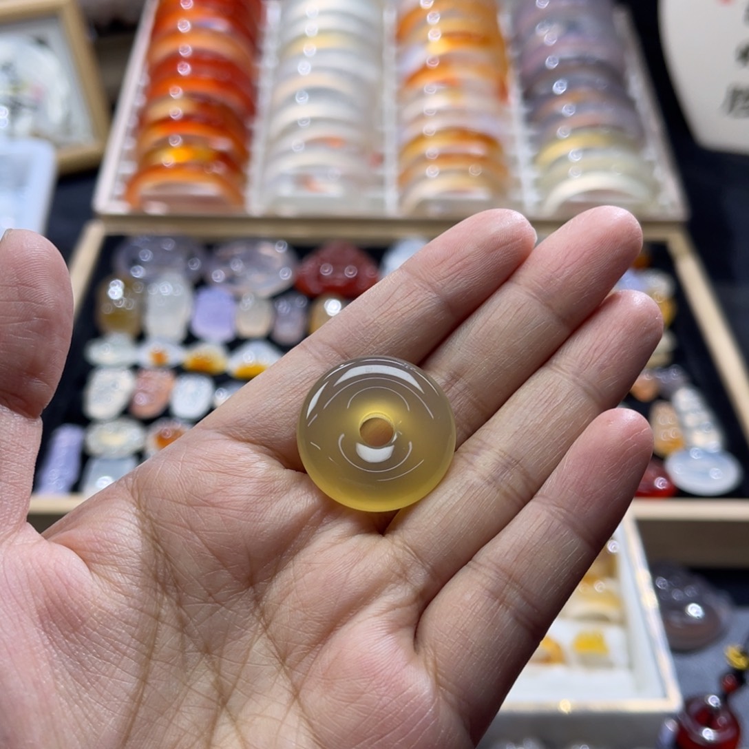 玛瑙/玉髓未镶嵌颈饰