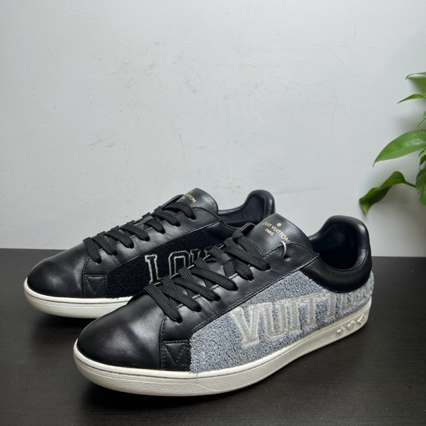 95新 LouisVuitton/路易威登 42欧码植绒撞色刺绣lv板鞋时尚经典