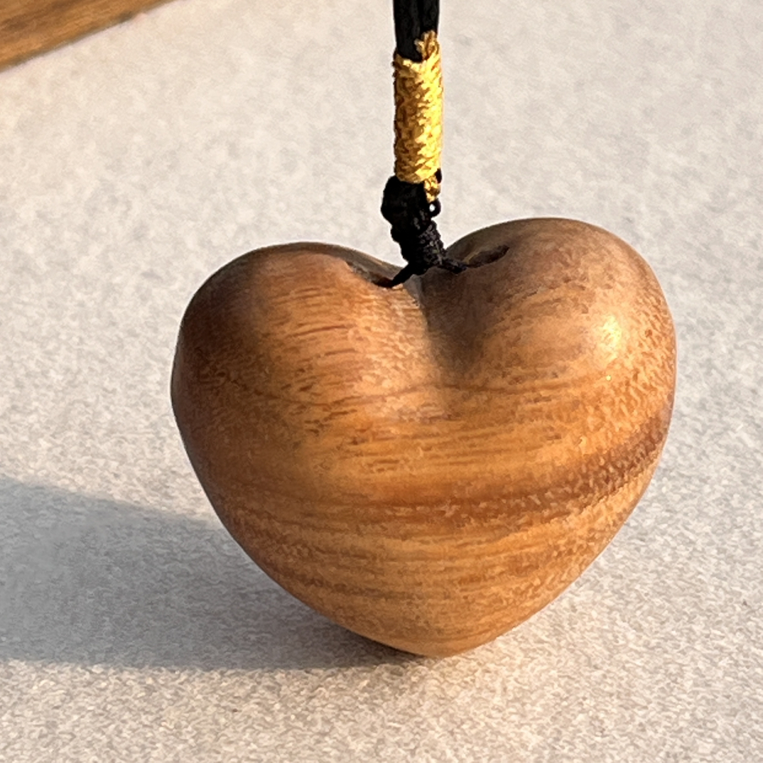 阿根廷绿檀【爱心】项链