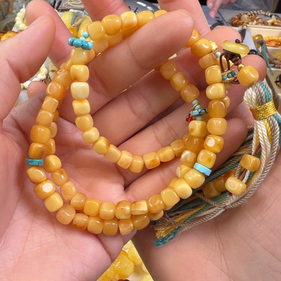 蜜蜡裸石未镶嵌蜜蜡