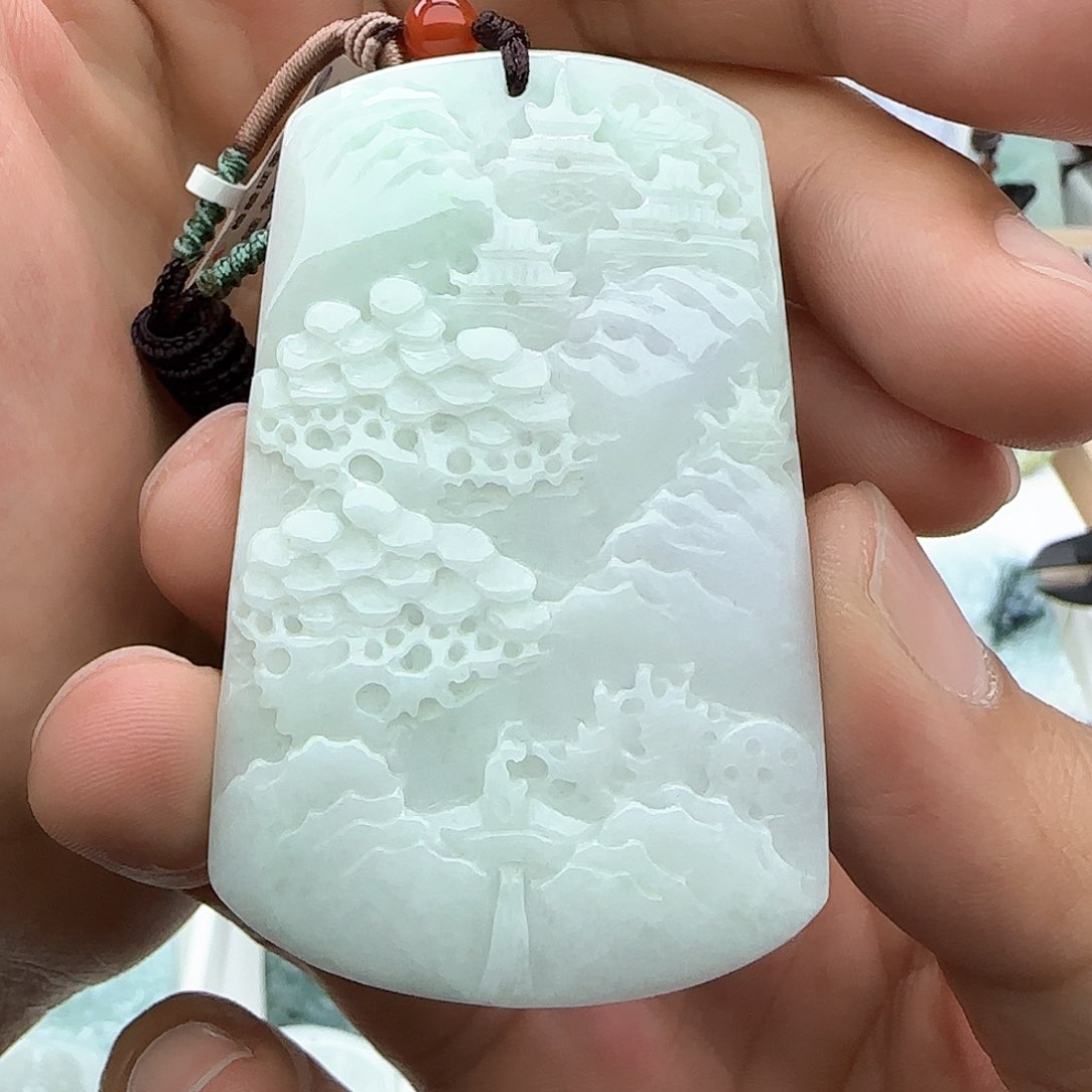 翡翠颈饰未镶嵌翡翠